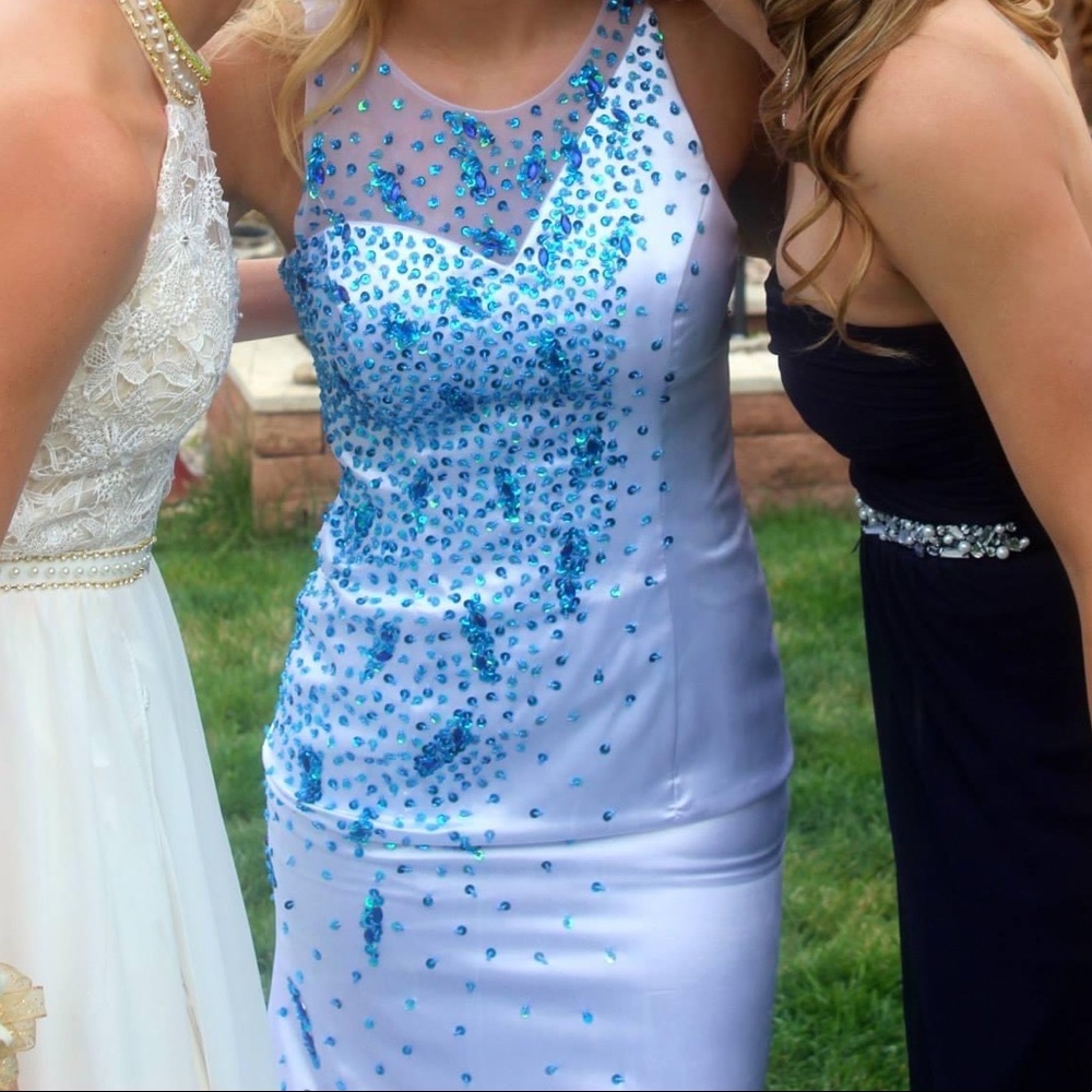 GORGEOUS WHITE AND BLUE BEADED PROM DRESS